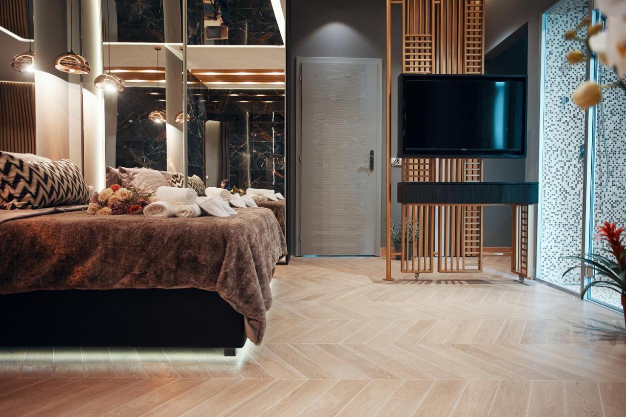Monza Mirror Apartment Kikinda Bagian luar foto