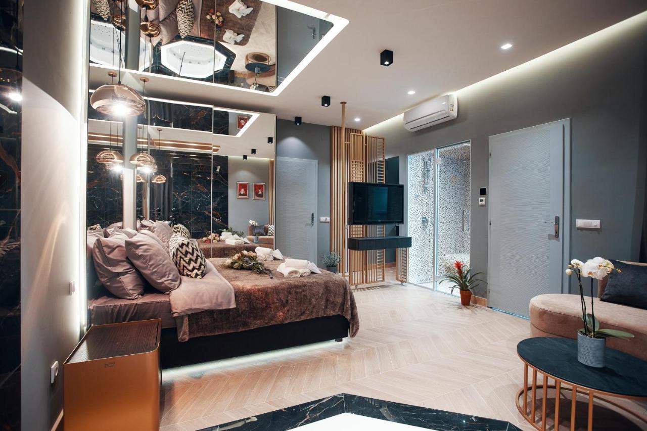 Monza Mirror Apartment Kikinda Bagian luar foto