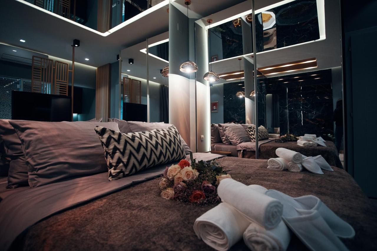Monza Mirror Apartment Kikinda Bagian luar foto